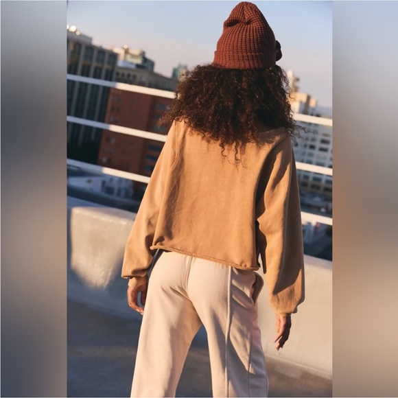 NWT For The Win Off The Shoulder Sweatshirt in Camel Size : XS, L - Picture 4 of 4